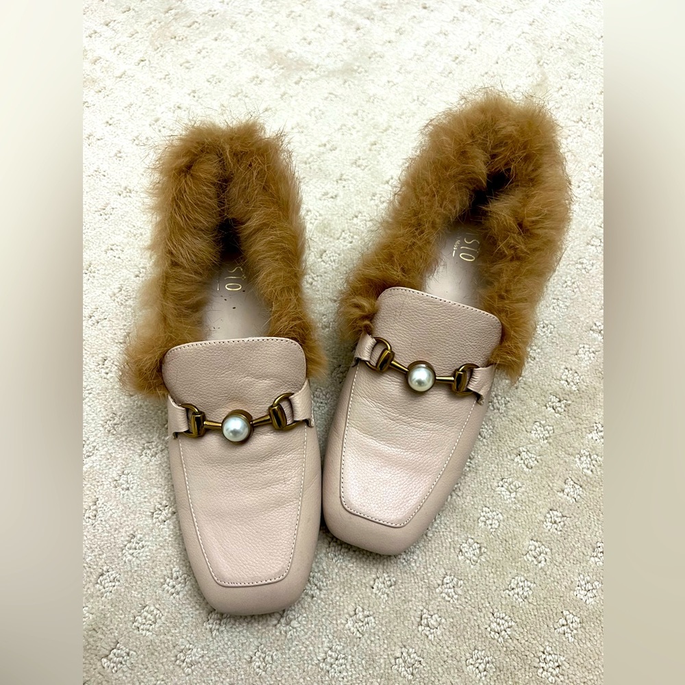 Loafers with heel. Great for fall/winter styles.